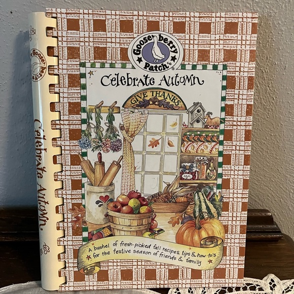 Gooseberry Patch Celebrate Autumn Cookbook - Brown and White - Picture 1 of 5